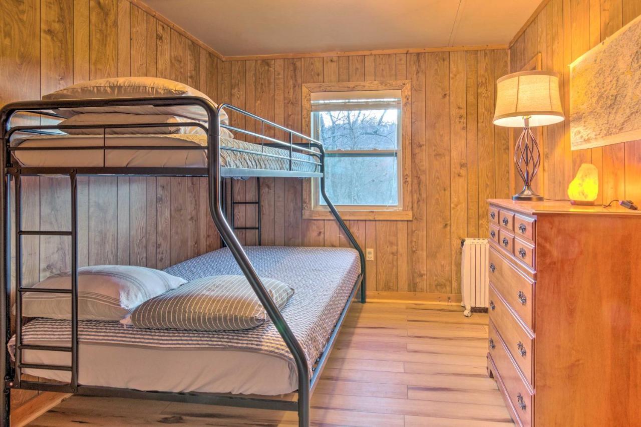 Peaceful Spruce Pine Cabin On 8 Acres With 2 Decks! Eksteriør bilde